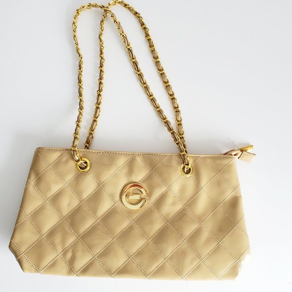 ELIZABETH GRANT Large Makeup Travel Bag Cream Quilted Patent Woven Chain Strap - Picture 1 of 3